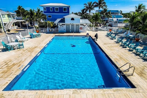 Heated pool