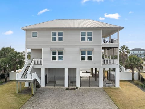 Beach to Bay Getaway with Pool