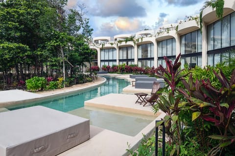 3BR luxury art villa private pool gym 5min beach