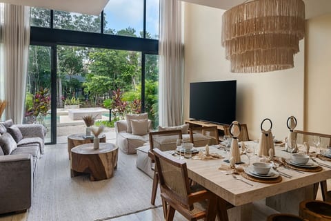 3BR luxury art villa private pool gym 5min beach