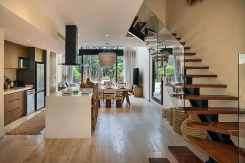 3BR luxury art villa private pool gym 5min beach