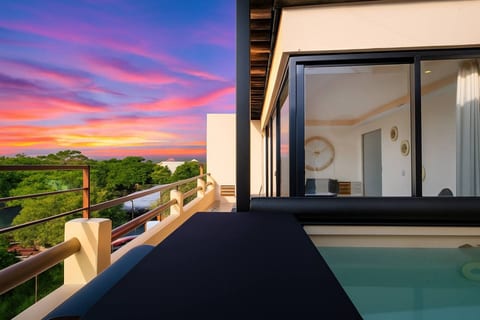 Luxury PH Private Pool/Roof 13ppl steps 5av Beach