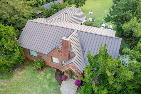 Bostwick's Magnolia Manor