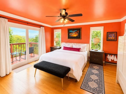 House with views, jacuzzi tub image 5