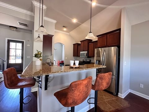 Spacious Family Home • Cozy Living + Open Kitchen