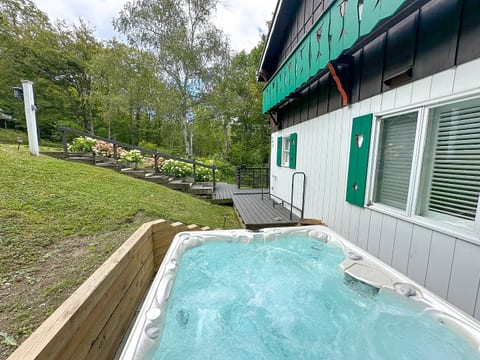 Hot tub
