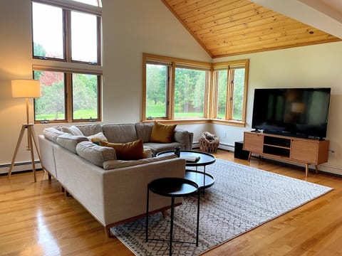 1st Floor Living Room