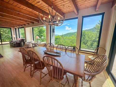 Sugarbush Upper Village Retreat