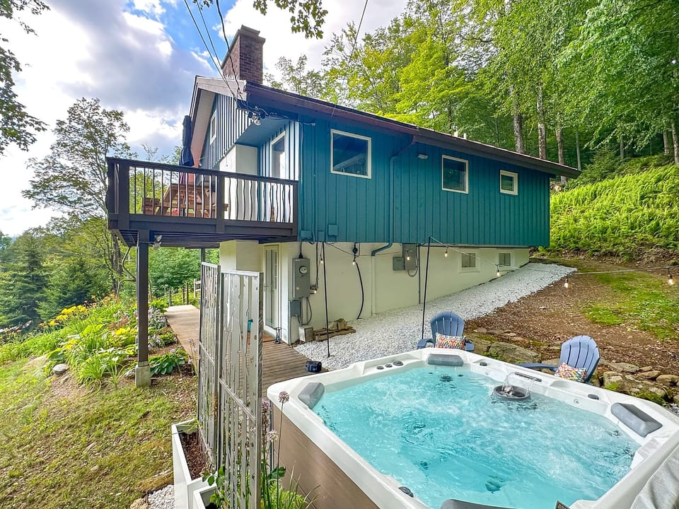 Chalet Valhalla w/Hot Tub  - Fayston