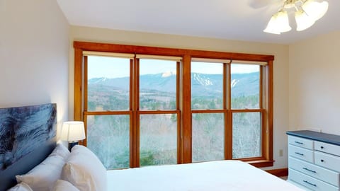 Master Suite with ensuite bath