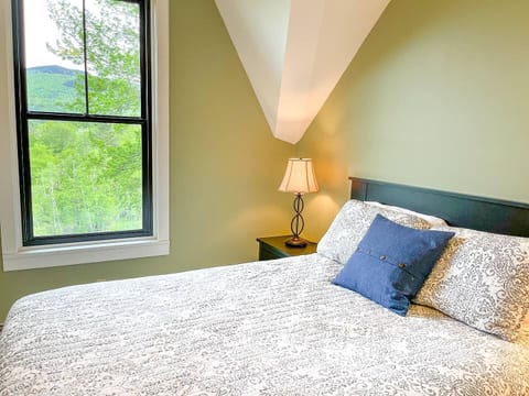 Queen bedroom