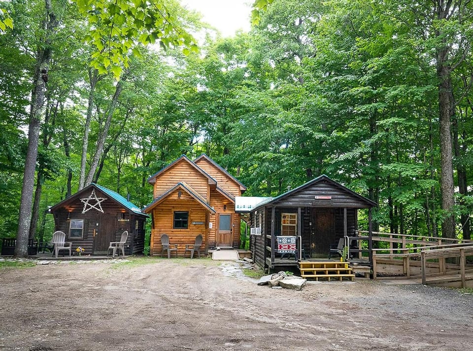 Exterior of the 3 cabins