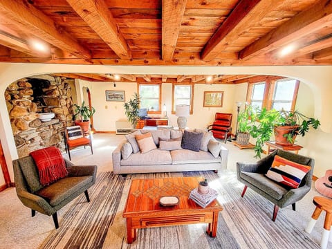 HYGGE HAUS - Mountain Views Minutes from Sugarbush
