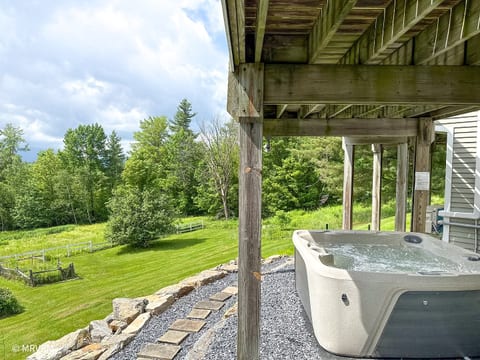 Sugarbush Vista w/ New Hot Tub