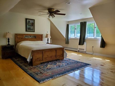 Vermont Escape, Too