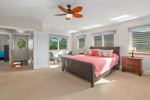 Luxury Princeville Retreat, Private Pool & Spa, 4 Bedrooms & 4 baths, Sleeps 10