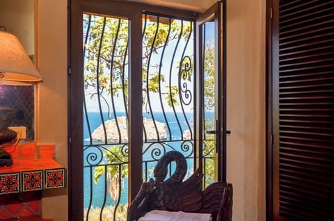 Puerto Vallarta Luxury Villa w/ Chef & Ocean Views - Villa Roca Loro