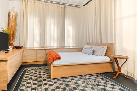 Madeira apartment-walkable to amphitheater and more