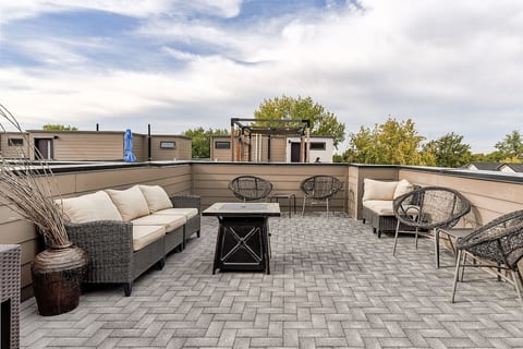 Boise Hotspot! Rooftop, Yoga, coffee, wine & walks