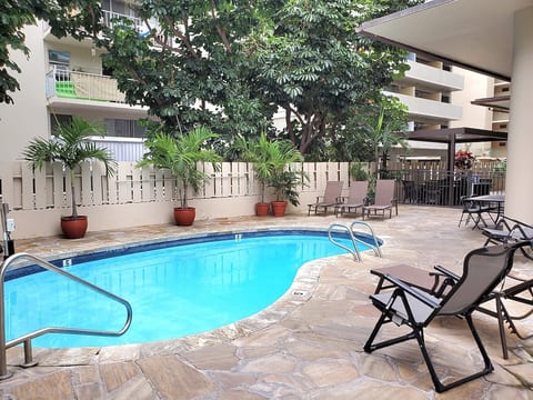 King Bed • 12th Fl. Lanai • Walk to Waikiki Beach image 3