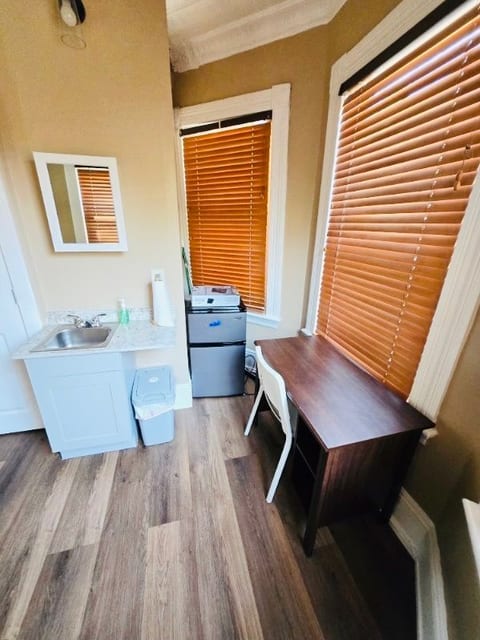 2411 Spacious room in Federal Hill near Downtown