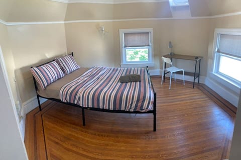 2433 Nice room in Federal Hill Downtown