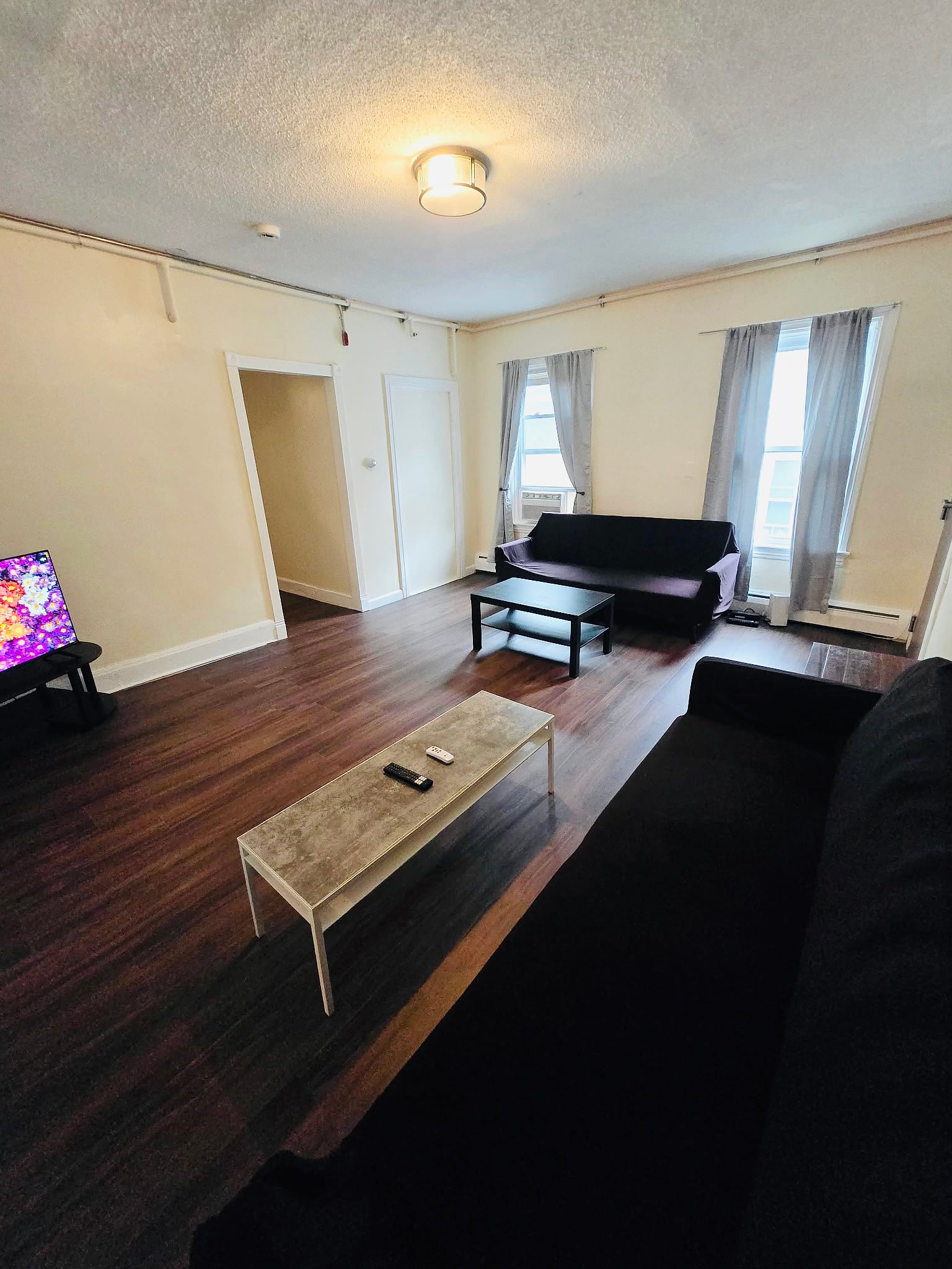 533R2 Cozy 2 bed near Whole Foods, Miriam, Downtown