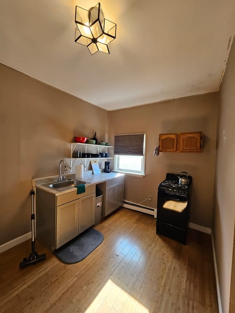 622F Nice apartment near Whole Foods Brown Univer.