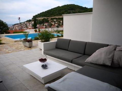Apartments Luxury Near Sea - Unit 49817-61
