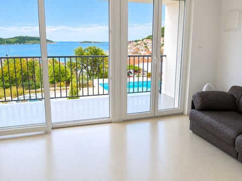 Apartments Luxury Near Sea - Unit 49817-61