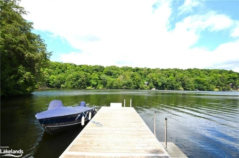 Kawagama Shoreline | Private Lakefront Retreat image 5