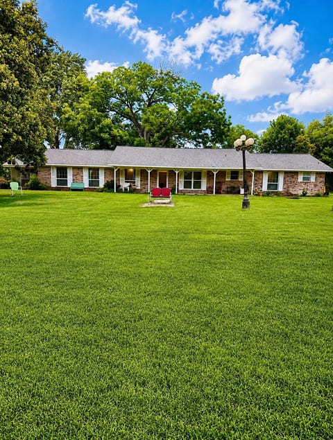 Shady Pecan Farmside image 1