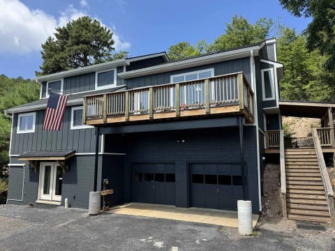 Lynx Lodge