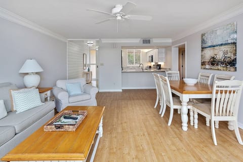  King & Prince South Ocean Villa 22