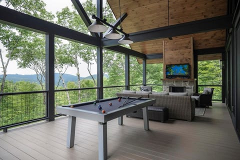 Mountain View Cabin w Expansive Deck | Cashiers image 1