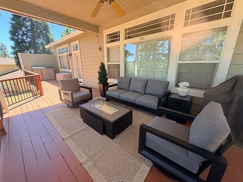 Cozy Grass valley home, come enjoy the foot hills! image 4