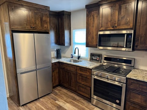 2 King Bed OSU Rental House