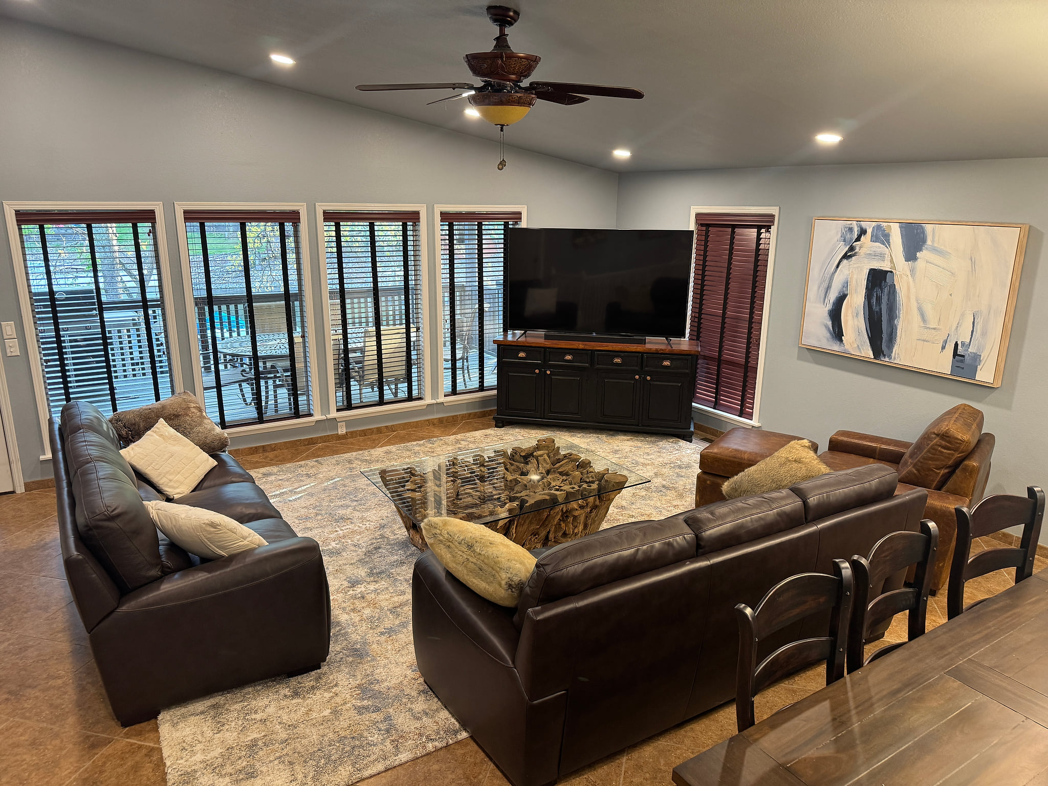 Duck Creek 4 Bedroom-3 Full Bath-3 King Bed- Boat Ramp - Sleeps 20