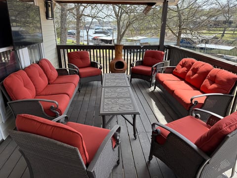 Duck Creek 4 Bedroom-3 Full Bath-3 King Bed- Boat Ramp - Sleeps 20