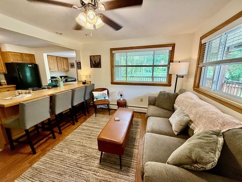Open living space convenient for hanging out.