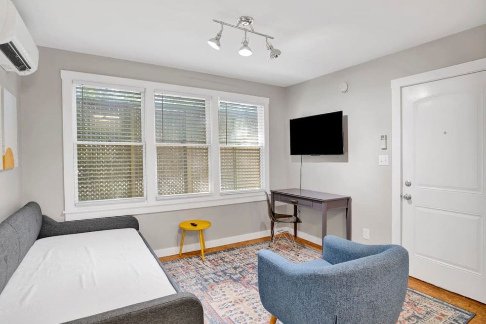College Cottage in Springhill - Mobile