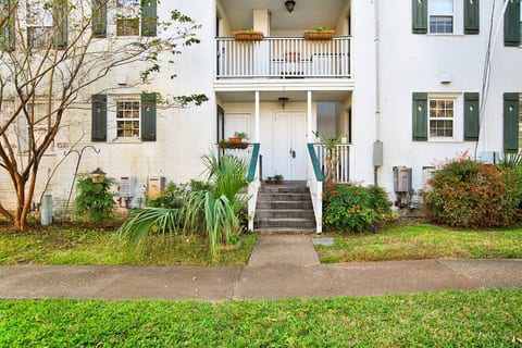 Summerville Suite in Midtown