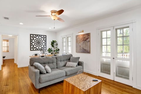 Summerville Suite in Midtown