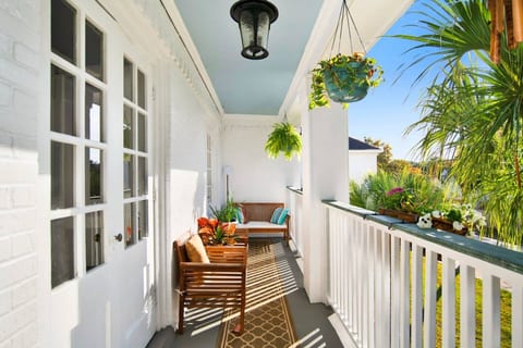 Summerville Suite in Midtown