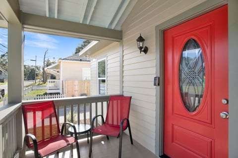 Callahan's Hideaway on Marine