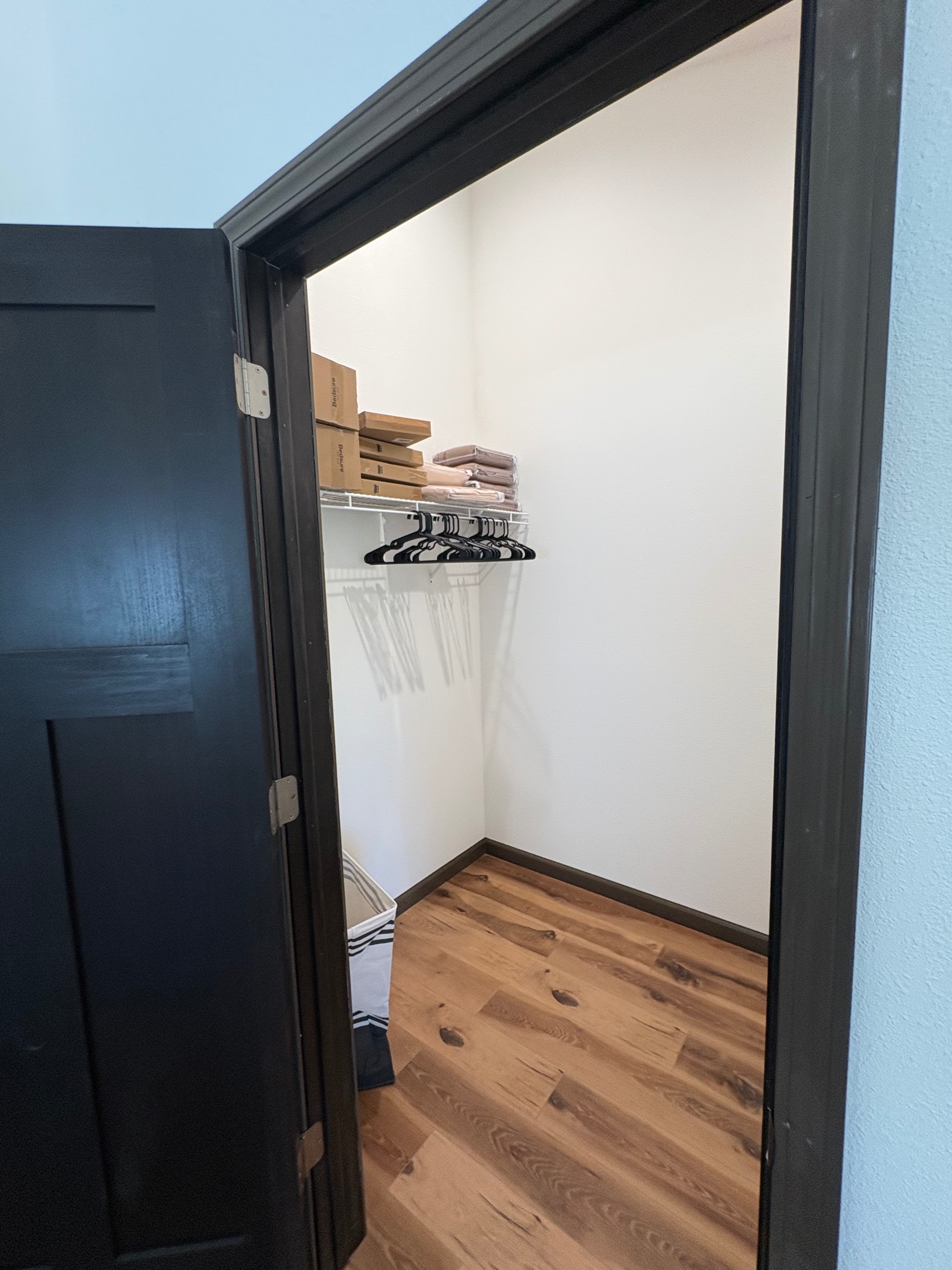 Master Room Walk In Closet