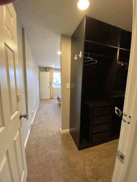 Cozy Duplex in a convenient location by Cherry Creek, Virginia Village, Glendale