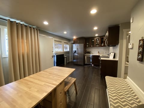 Cozy Duplex in a convenient location by Cherry Creek, Virginia Village, Glendale