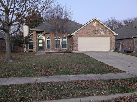 Beautiful neighborhood with restaurants, activities, and Lake Ray Hubbard just minutes away. The house has a security camera out front, security code provided upon check-in, and plenty of parking for the guests.