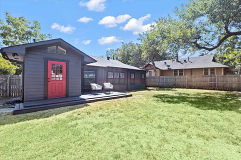 Cozy Arlington Bungalow 4/Mins to AT&T Stadium